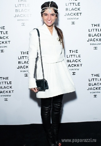 Открытие выставки Chanel: The Little Black Jacket в Москве