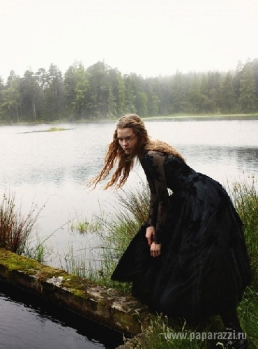 Фотосессия средневековой леди для Harper's Bazaar