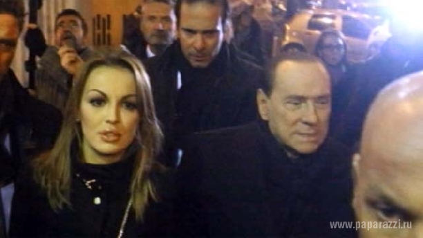 Сильвио Берлускони объявил о помолвке с 24-летней Франческой Паскале