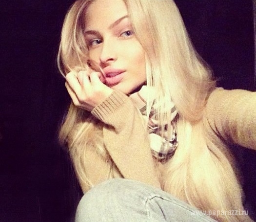 Девушка Тимати Алена Шишкова не стесняется ходить без макияжа