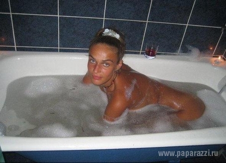 Враги Алены Водонаевой запустили в сеть её давние фотографии