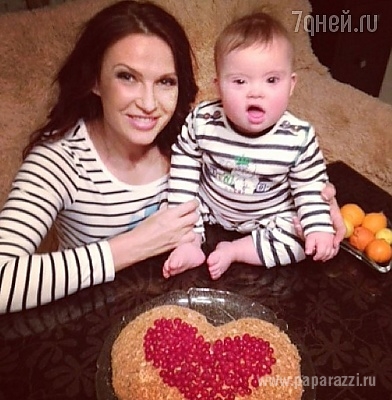 Эвелина Бледанс показала новое фото сына