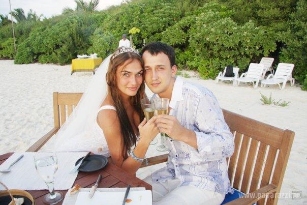 Алена Водонаева и Арсений Шаров проводят ночи вместе Алена Водонаева и Арсений Шаров проводят ночи вместе