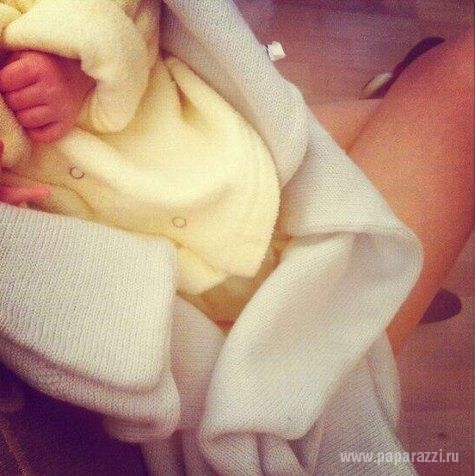 Оксана Акиньшина выложила в сеть фото новорожденного сына