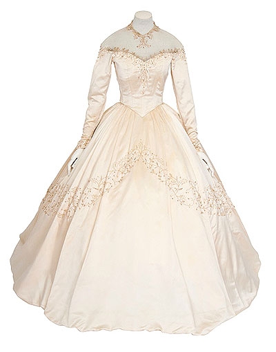 Первое свадебное платье Элизабет Тейлор уйдет с молотка