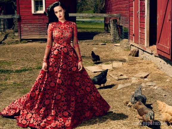 Кети Перри поселилась в деревне на страницах журнала Vogue