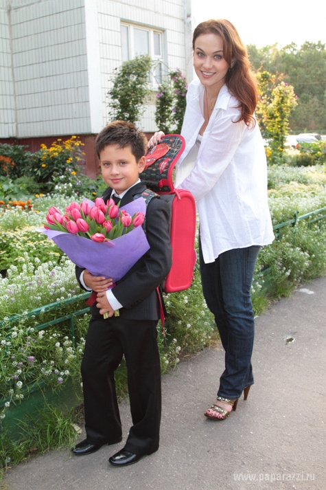 Мария Берсенева успешно совмещает строительство карьеры с "ролью" мамы