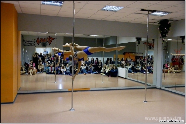 11-летняя Ольга Трифонова заслужила звание "Мисс Pole-Dance" и обошла всех на "Минута Славы"