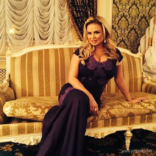 Анну Семенович назвали самой естественной певицей российского шоу-бизнеса