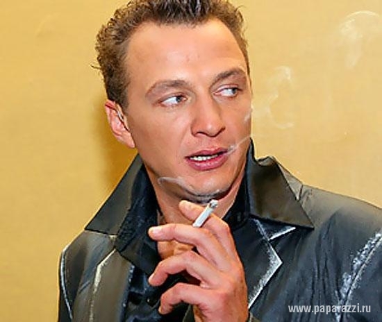 Коллеги пожаловались на пьяные выходки Марата Башарова Коллеги пожаловались на пьяные выходки Марата Башарова