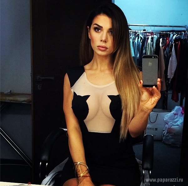 Анна Седокова продемонстрировала пышный бюст