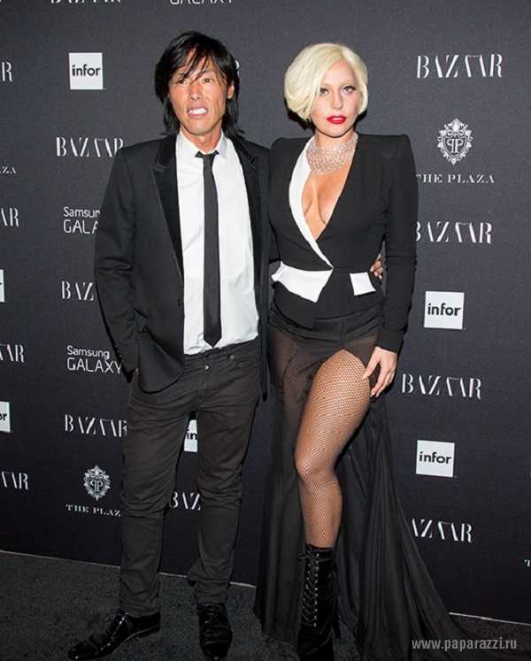 Леди Гага произвела фурор на вечеринке Harper’s Bazaar