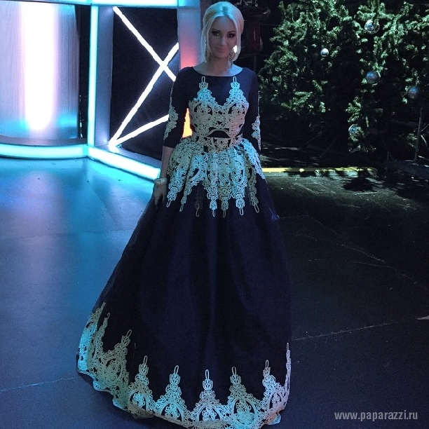 Лера Кудрявцева сняла платье с Натальи Рудовой