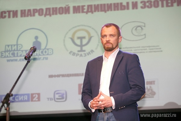 Анатолий Шмульский вновь признан лучшим хиромантом