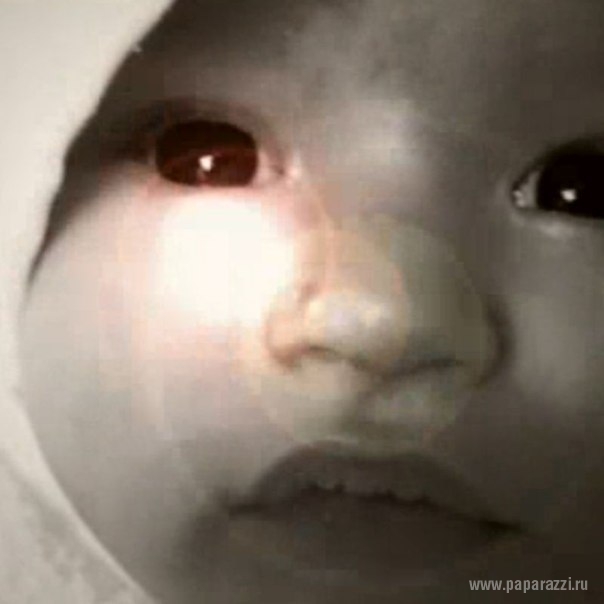 Витас впервые выложил в сеть фото новорожденного малыша