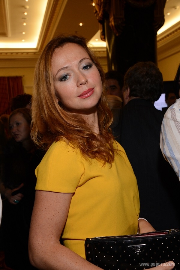 Елена Захарова пришла на мероприятие без косметики