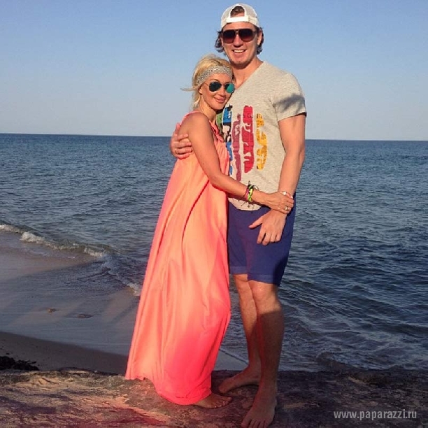 Лера Кудрявцева выложила в сеть интимное фото мужа 