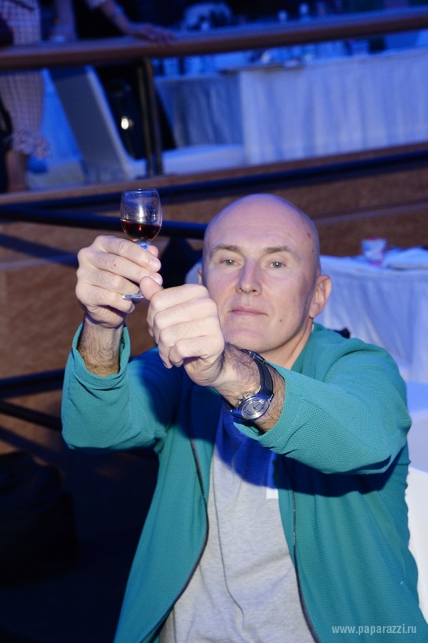 Расставшись с третьей женой Игорь Матвиенко расслабился на светской вечеринке