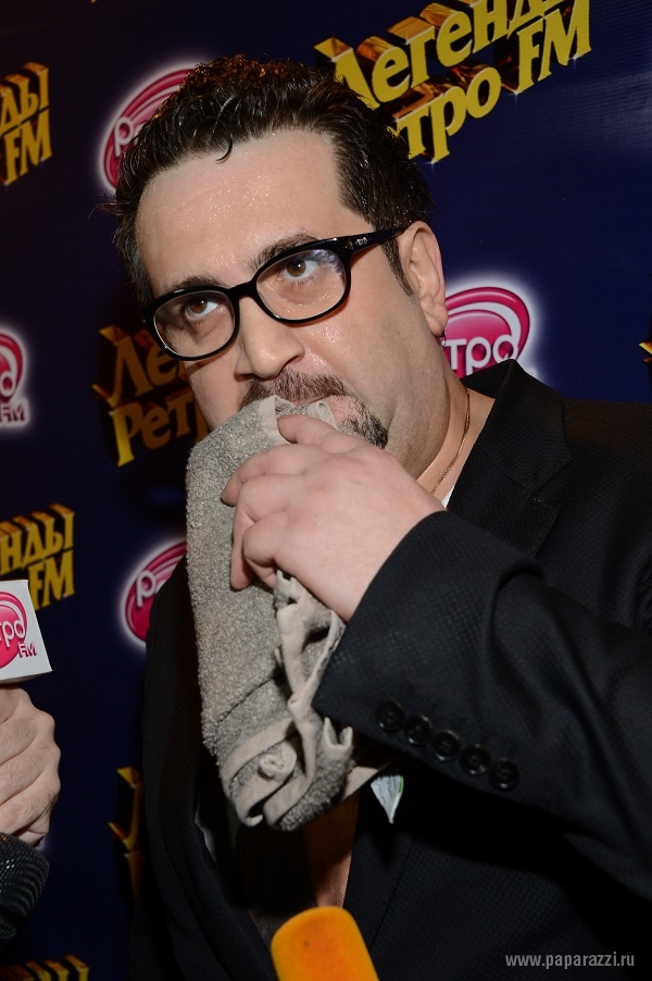 Певец Александр Айвазов обвинил Филиппа Киркорова в воровстве своих песен Певец Александр Айвазов обвинил Филиппа Киркорова в воровстве своих песен