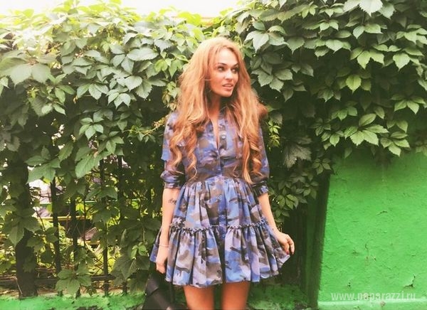 Алена Водонаева выложила в Сеть фотографии на 8-м месяце беременности