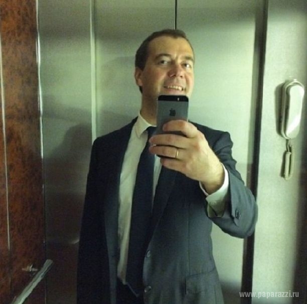 Алиана Устиненко показала совместную фотографию с Дмитрием Медведевым