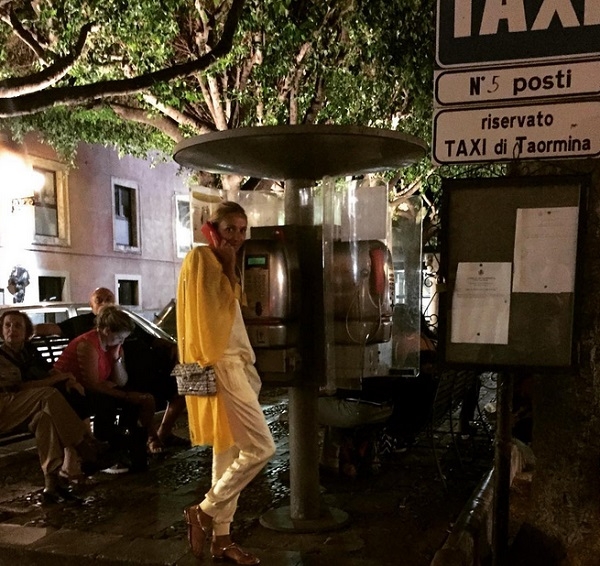 Татьяна Навка срочно поделилась фотографиями с медового месяца на Сицилии