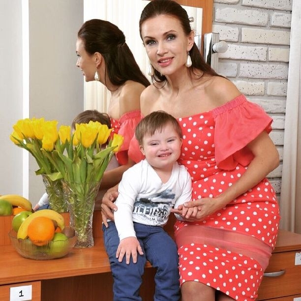 Эвелина Бледанс удивила поклонников снимком из постели 