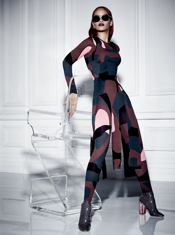 Компания Dior представила новую фотосессию Рианны