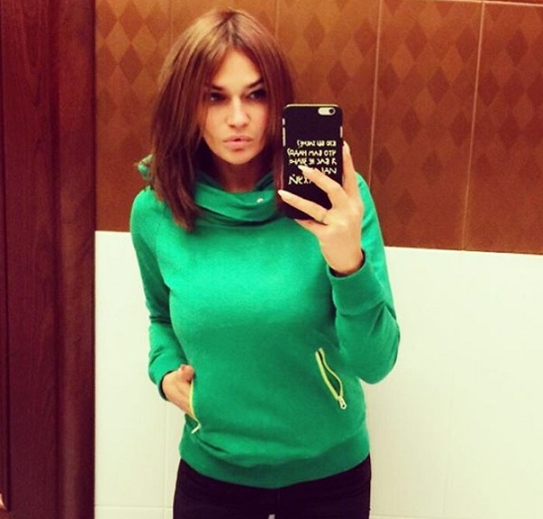 Алена Водонаева вновь отрезала волосы и сама назвала себя б
