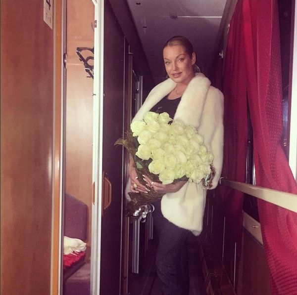 Анастасия Волочкова прокомментировала свое соперничество с Ксенией Собчак