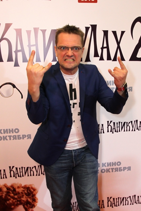 Марина Африкантова и Андрей Чуев пришли в кино поглазеть на Полину Гагарину