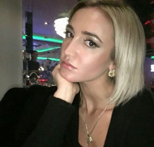 Ольга Бузова призналась, что все чаще грустит и подкрепила свои размышления пикантным снимком