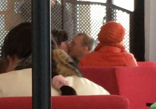 Экс-участник «Дома 2» Степан Меньщиков прилюдно изменил жене с мужчиной и женщиной