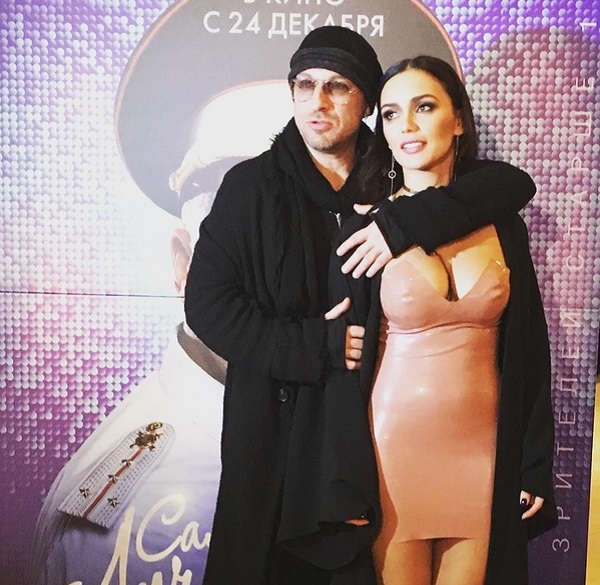 Ольга Серябкина появилась на премьере фильма в очень откровенном платье