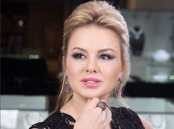 Анна Семенович без макияжа приятно удивила поклонников
