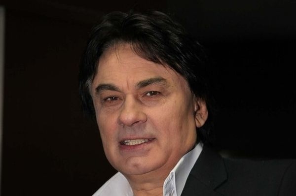 Александр Серов гневно высказался о пародиях на себя в шоу «Точь-в-точь»