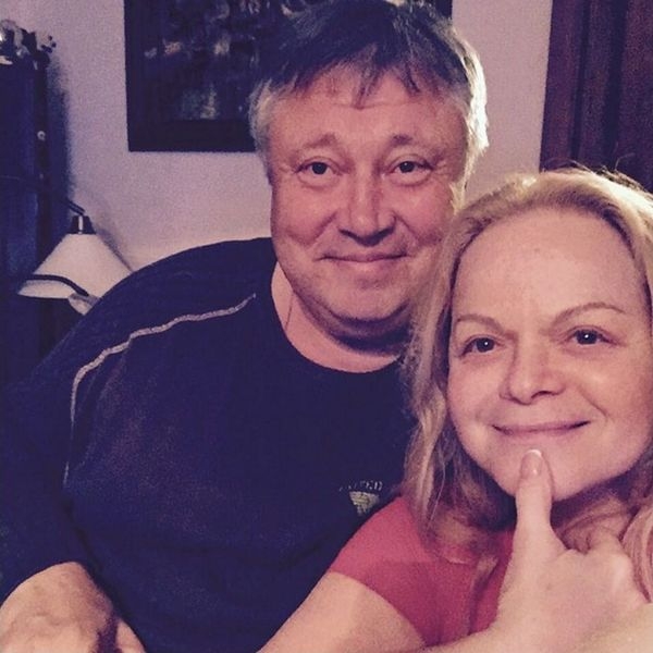 Лариса Долина показала поклонникам свое лицо без макияжа