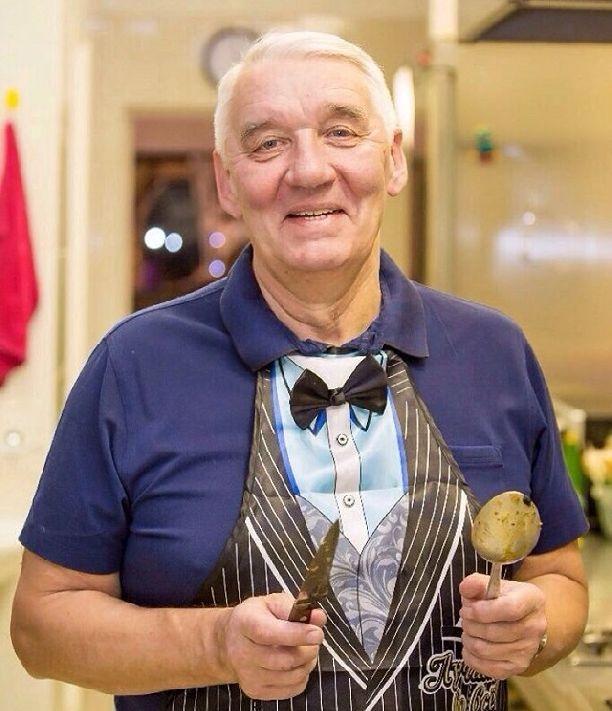 Елена Ваенга показала своего папу