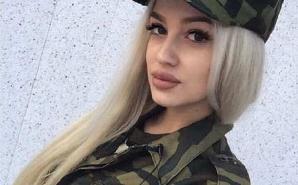 Екатерина Гужвинская удивила поклонников фотографией до пластики