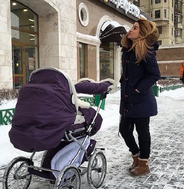 Ксения Бородина превратила дочь в модель и показала фото
