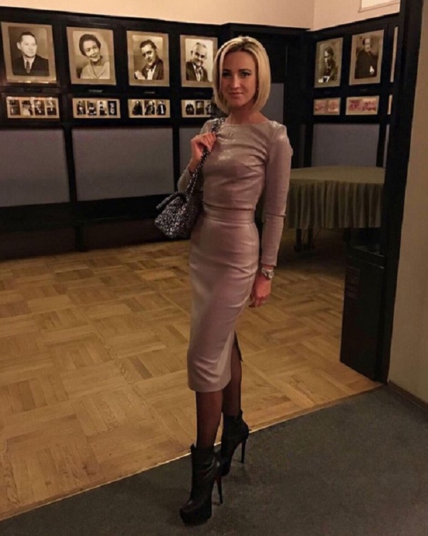 Ольга Бузова вывела свекровь в свет