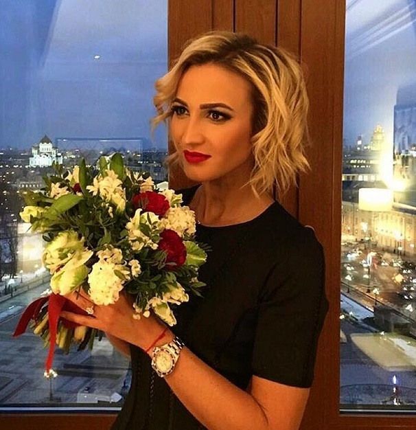 Ольга Бузова презентовала песню "Капкан" и выложила видео поцелуек с мужем в бане