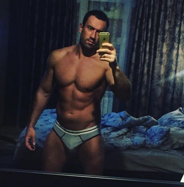 Михаил Терехин показал неприличную фотографию в трусишках
