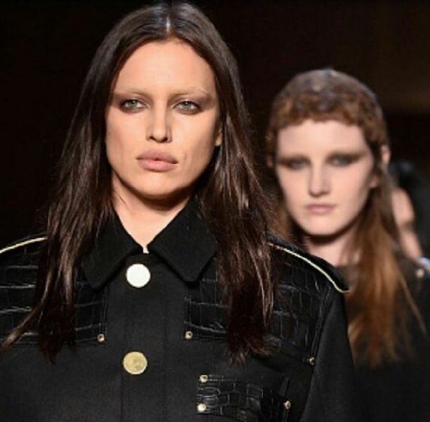 Ирина Шейк ужаснула своим видом на показе Givenchy и поздравила Филиппа Киркорова