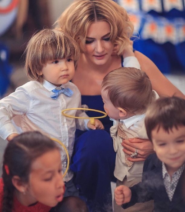 Мария Кожевникова откровенно рассказала о том, как худела после родов