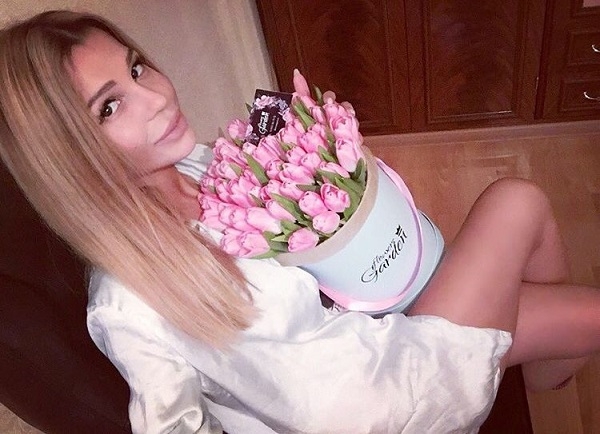 Елена Беркова увеличила себе грудь Елена Беркова увеличила себе грудь