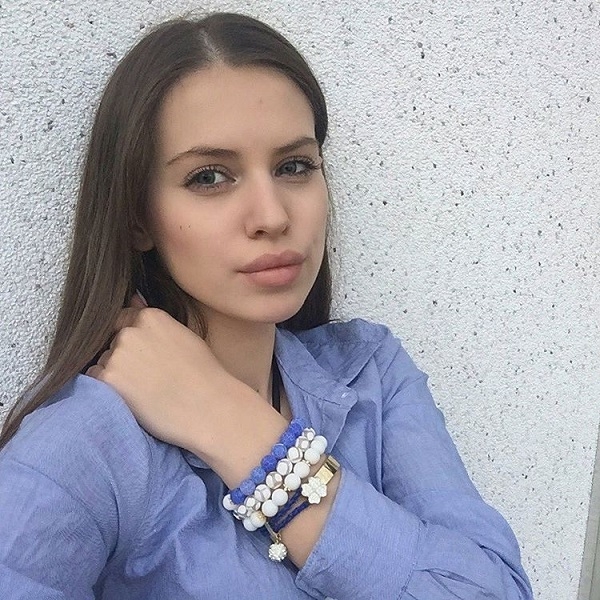 Александра Артемова не стесняется подкупать других участников «Дома 2» 
