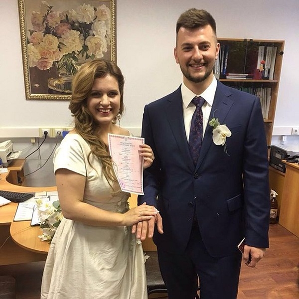 Анастасия Денисова из сериала «Деффчонки» вышла замуж 