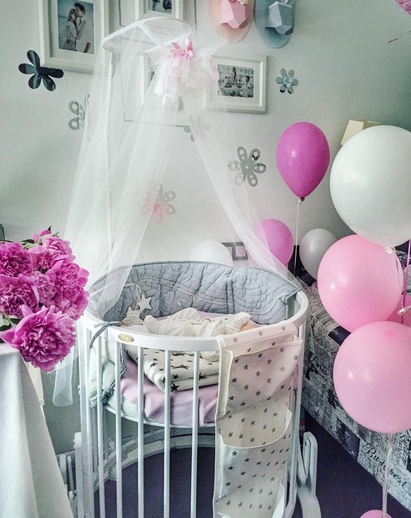 Елена Кулецкая показала кроватку новорожденной дочки