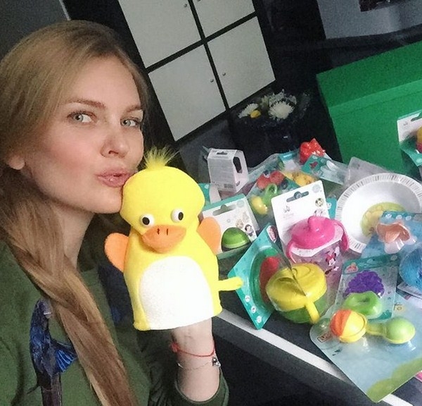 Елена Кулецкая показала фото с дочкой